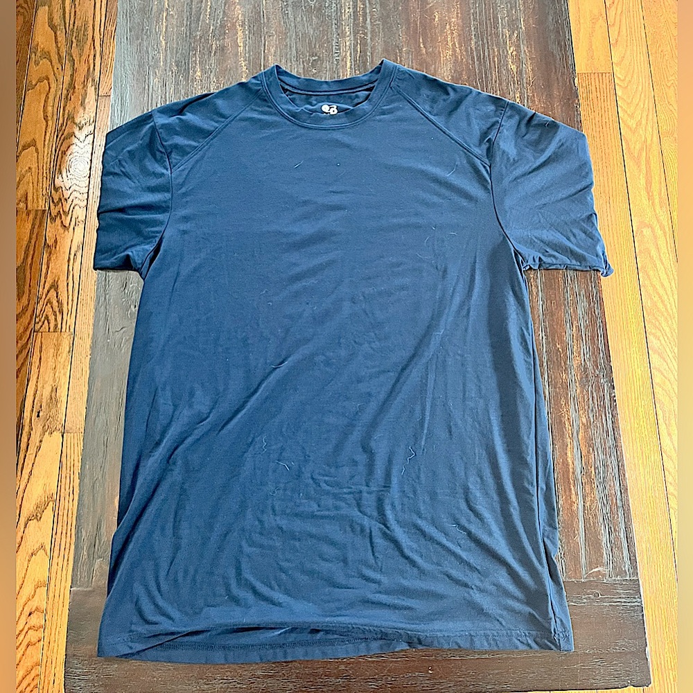 Large navy blue badger sport cotton shirt.